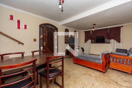 Sala de casa para alugar com 4 quartos, 200m² em Jardim Oriental, São Paulo