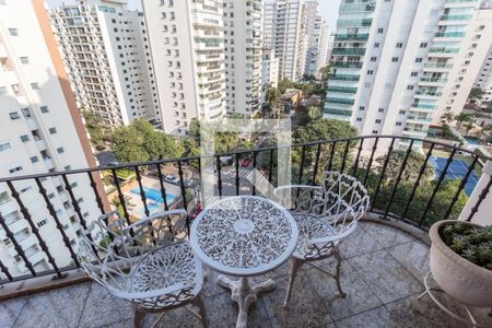 Varanda de apartamento à venda com 3 quartos, 255m² em Indianópolis, São Paulo