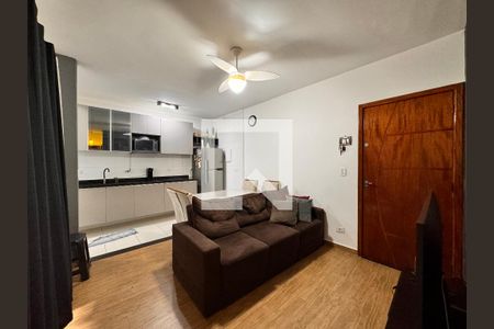 Sala de apartamento para alugar com 2 quartos, 51m² em Vila Vitória, Santo André