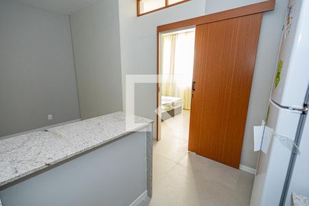 Sala e cozinha americana de apartamento para alugar com 1 quarto, 30m² em Paquetá, Belo Horizonte