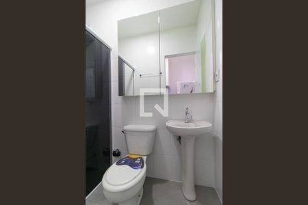 Banheiro de kitnet/studio para alugar com 1 quarto, 30m² em Cidade Universitária, Campinas