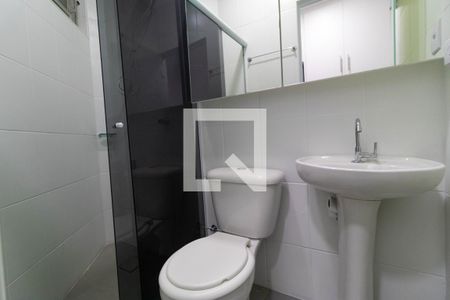 Banheiro de kitnet/studio para alugar com 1 quarto, 25m² em Cidade Universitária, Campinas