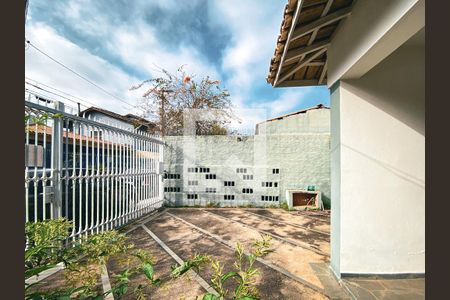 Vista/sala de casa à venda com 3 quartos, 330m² em Parque Continental, São Paulo