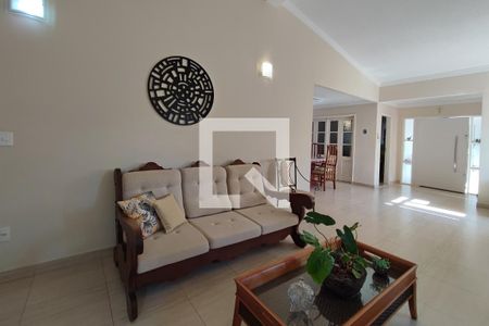 Sala de Estar de casa à venda com 3 quartos, 320m² em Jardim Santa Marcelina , Campinas