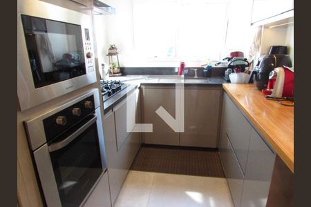 Cozinha de apartamento à venda com 3 quartos, 200m² em Jardim Fonte do Morumbi, São Paulo