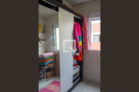  Quarto 1 de apartamento para alugar com 2 quartos, 60m² em Campo Novo, Porto Alegre