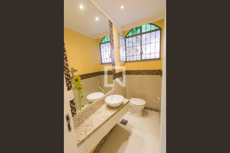 Lavabo de casa de condomínio para alugar com 2 quartos, 360m² em Jacarepaguá, Rio de Janeiro