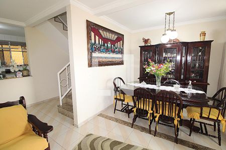 Sala de casa à venda com 3 quartos, 221m² em Irajá, Rio de Janeiro