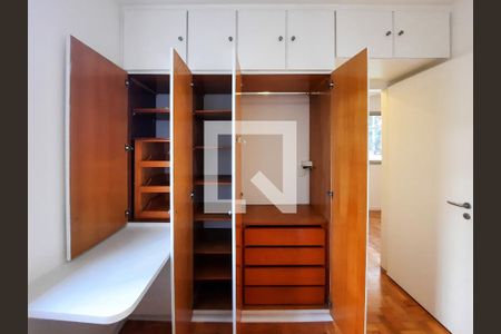 Quarto 1 - Armários de apartamento para alugar com 2 quartos, 85m² em Vila Olímpia, São Paulo