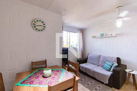 Sala/ Cozinha  de apartamento à venda com 2 quartos, 40m² em Olaria, Canoas