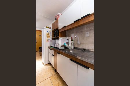 Cozinha  de apartamento à venda com 2 quartos, 40m² em Olaria, Canoas