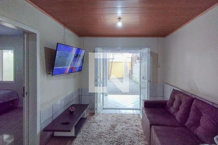 Casa à venda com 77m², 2 quartos e 1 vagaSala