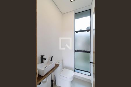 Lavabo 1 de casa de condomínio à venda com 4 quartos, 400m² em Ville Des Lacs, Nova Lima