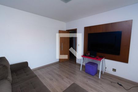 Sala de TV de casa à venda com 3 quartos, 210m² em Jardim Riacho das Pedras, Contagem