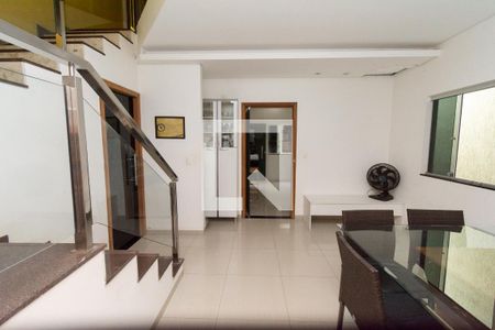 Sala de Jantar de casa à venda com 3 quartos, 210m² em Jardim Riacho das Pedras, Contagem