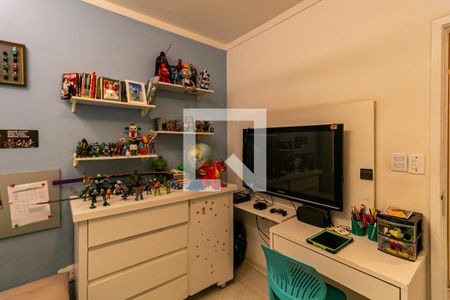 Quarto de apartamento à venda com 3 quartos, 110m² em Santo Antônio, Belo Horizonte