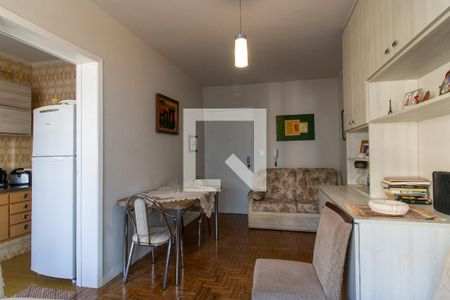 Sala de apartamento à venda com 1 quarto, 45m² em Navegantes, Porto Alegre