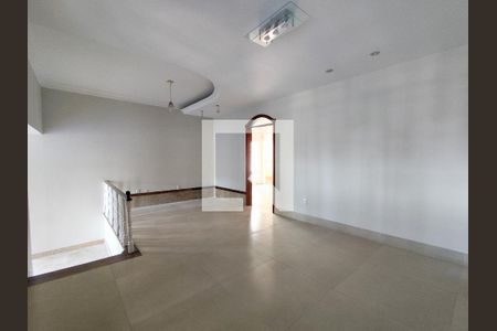 Sala  de casa para alugar com 3 quartos, 270m² em Cidade Nova, Belo Horizonte