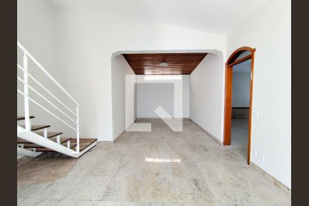 Sala  de casa para alugar com 3 quartos, 270m² em Cidade Nova, Belo Horizonte