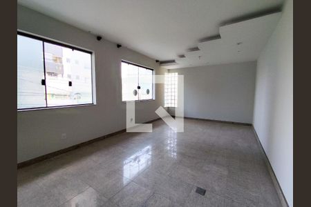 Sala  de casa para alugar com 3 quartos, 270m² em Cidade Nova, Belo Horizonte