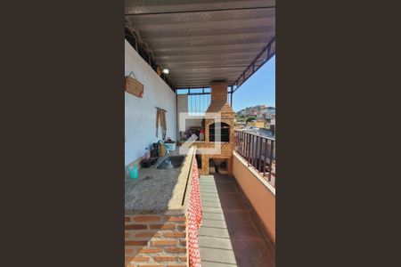 Casa à venda com 110m², 4 quartos e 1 vaga Casa à venda com 110m², 4 quartos e 1 vagaTerraço com Churrasqueira