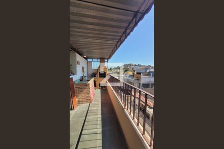 Casa à venda com 110m², 4 quartos e 1 vaga Casa à venda com 110m², 4 quartos e 1 vagaTerraço com Churrasqueira