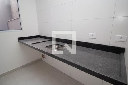 Sala/Cozinha de apartamento para alugar com 2 quartos, 45m² em Vila Mangalot, São Paulo