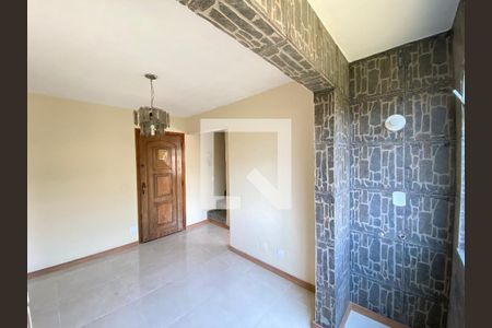 Sala de apartamento para alugar com 2 quartos, 61m² em Del Castilho, Rio de Janeiro