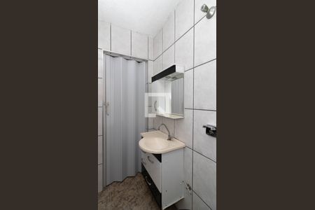 Banheiro de casa para alugar com 1 quarto, 66m² em Parque Boturussu, São Paulo