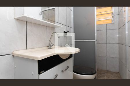 Banheiro de casa para alugar com 1 quarto, 66m² em Parque Boturussu, São Paulo