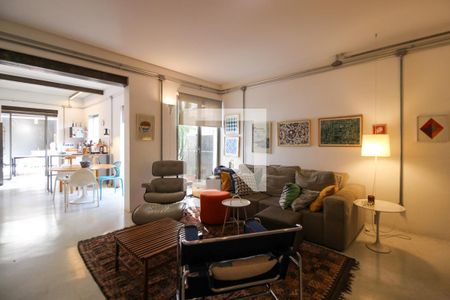 Sala de casa à venda com 3 quartos, 140m² em Alto de Pinheiros, São Paulo