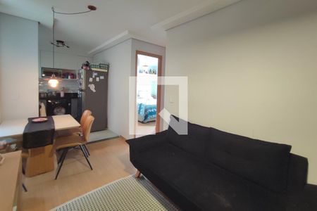 Sala de apartamento à venda com 2 quartos, 40m² em Jardim Esmeraldina, Campinas