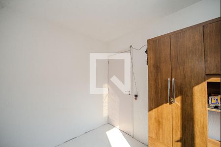 Quarto 1 de apartamento para alugar com 2 quartos, 42m² em Sarandi, Porto Alegre