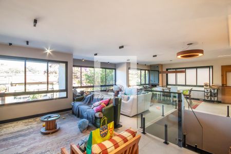 Sala de casa à venda com 2 quartos, 300m² em Parque Continental, Osasco