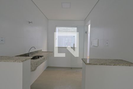 Cozinha de casa à venda com 2 quartos, 85m² em Planalto, Belo Horizonte