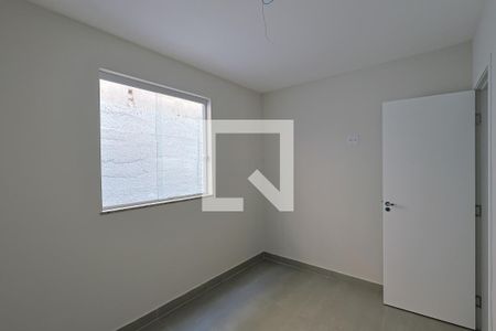 Quarto 1 de casa à venda com 2 quartos, 85m² em Planalto, Belo Horizonte