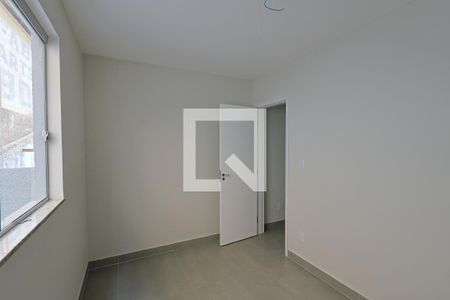 Quarto 1 de casa à venda com 2 quartos, 85m² em Planalto, Belo Horizonte