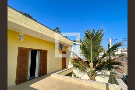 Casa à venda com 193m², 3 quartos e 3 vagas Casa à venda com 193m², 3 quartos e 3 vagasVaranda da Suíte