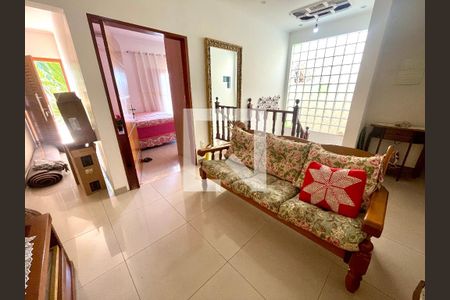 Sala do andar superior de casa à venda com 3 quartos, 193m² em Jardim Marambaia Ii, Jundiaí