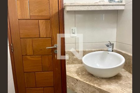 Casa à venda com 193m², 3 quartos e 3 vagas Casa à venda com 193m², 3 quartos e 3 vagasBanheiro Social