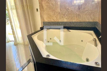 Casa à venda com 193m², 3 quartos e 3 vagas Casa à venda com 193m², 3 quartos e 3 vagasBanheiro da Suíte