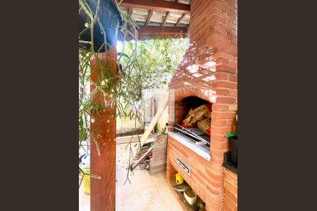 Casa à venda com 193m², 3 quartos e 3 vagas Casa à venda com 193m², 3 quartos e 3 vagasQuintal/Churrasqueira