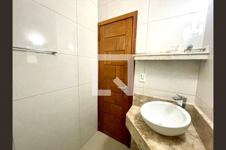 Casa à venda com 193m², 3 quartos e 3 vagas Casa à venda com 193m², 3 quartos e 3 vagasBanheiro Social