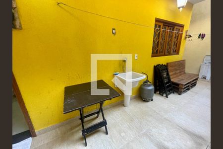 Casa à venda com 193m², 3 quartos e 3 vagas Casa à venda com 193m², 3 quartos e 3 vagasÁrea de Serviço