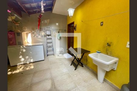 Casa à venda com 193m², 3 quartos e 3 vagas Casa à venda com 193m², 3 quartos e 3 vagasÁrea de Serviço