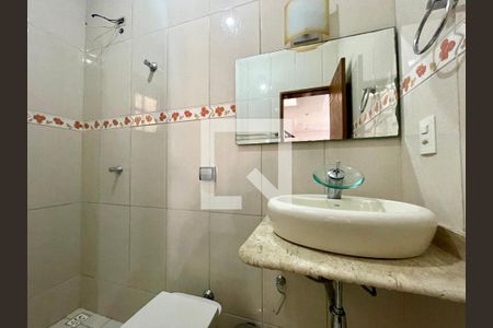 Casa à venda com 193m², 3 quartos e 3 vagas Casa à venda com 193m², 3 quartos e 3 vagasBanheiro Social 2