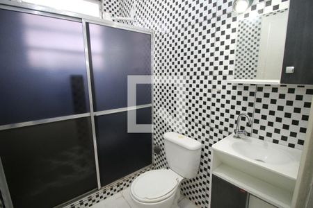 Banheiro de apartamento para alugar com 1 quarto, 50m² em Penha Circular, Rio de Janeiro