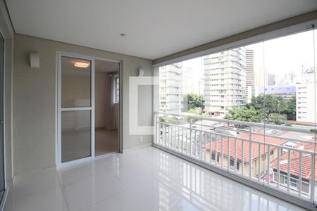 Varanda  de apartamento à venda com 2 quartos, 112m² em Vila Nova Conceição, São Paulo