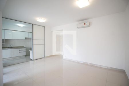 Sala de apartamento à venda com 2 quartos, 112m² em Vila Nova Conceição, São Paulo