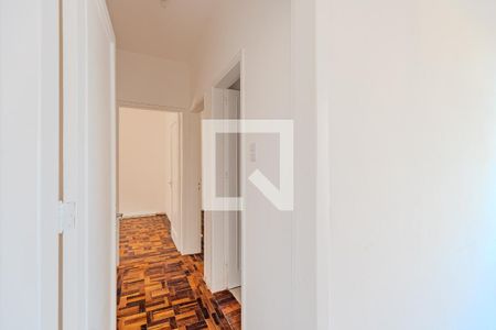 Corredor de apartamento à venda com 2 quartos, 90m² em Menino Deus, Porto Alegre